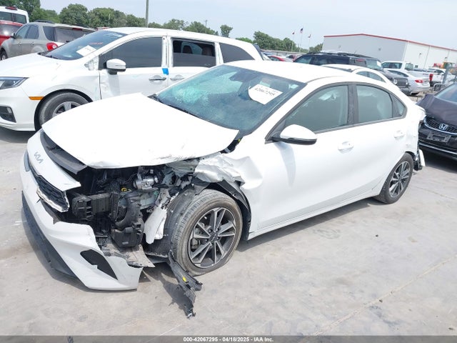 3KPF24AD8RE728019 KIA Forte Lxs