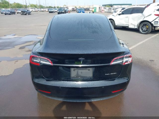5YJ3E1EB8NF197023 Tesla 2022
