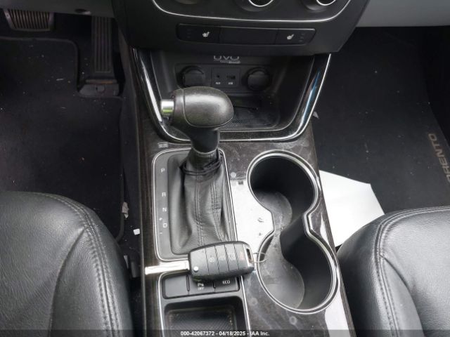 5XYKT3A66EG440701 KIA SORENTO LX