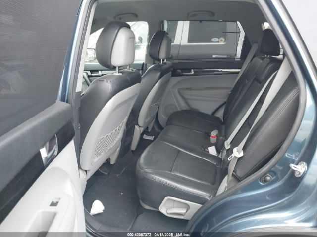 5XYKT3A66EG440701 KIA SORENTO LX