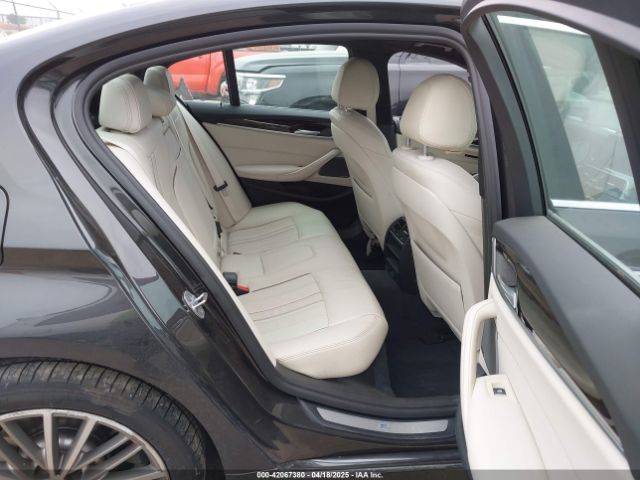 WBAJA9C55JB033575 BMW 530e Iperformance