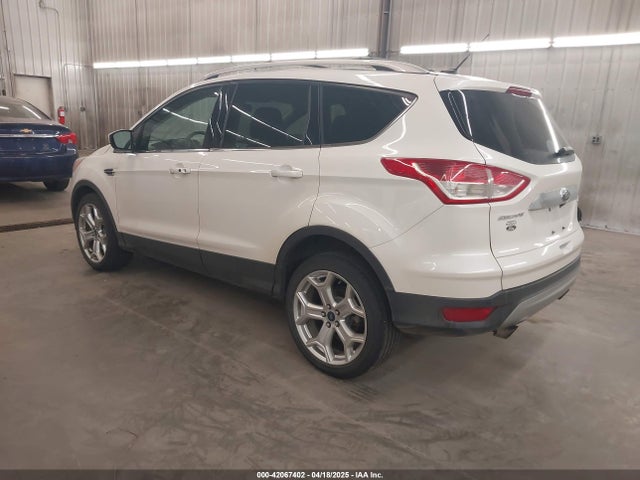 1FMCU9J9XGUC48953 Ford Escape Titanium