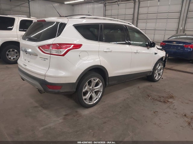 1FMCU9J9XGUC48953 Ford Escape Titanium