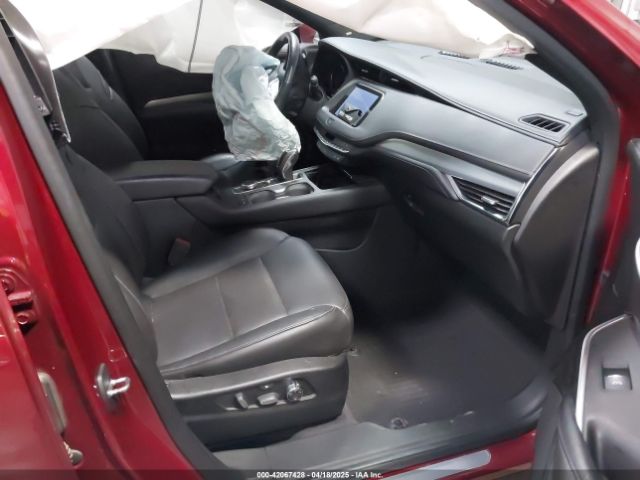2019 CADILLAC XT4 1GYFZDR47KF212952 Photo 4