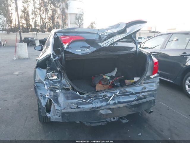 5YFBURHE5JP823211 Toyota COROLLA SE