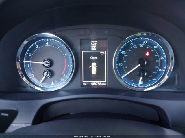 5YFBURHE5JP823211 Toyota COROLLA SE