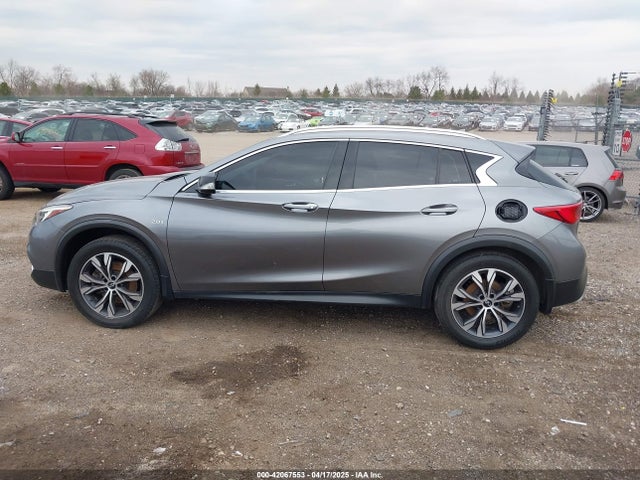 SJKCH5CR2HA022260 Infiniti Qx30 Premium