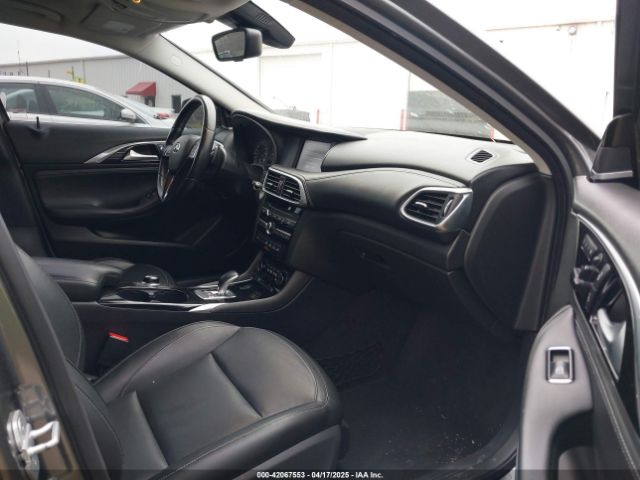 2017 INFINITI QX30 SJKCH5CR2HA022260 Photo 4