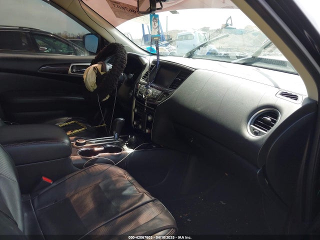 5N1DR2MMXKC617838 Nissan Pathfinder Sl
