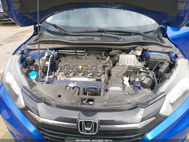 3CZRU5H32JM711165 Honda HR-V LX