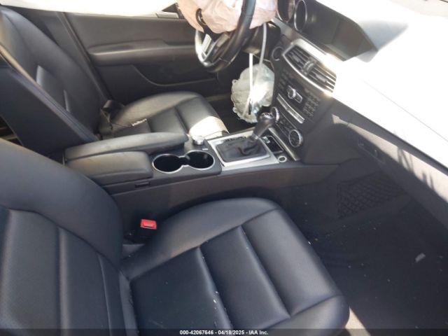 WDDGF8AB3EA924175 Mercedes-Benz C 300 Luxury 4matic/sport 4matic