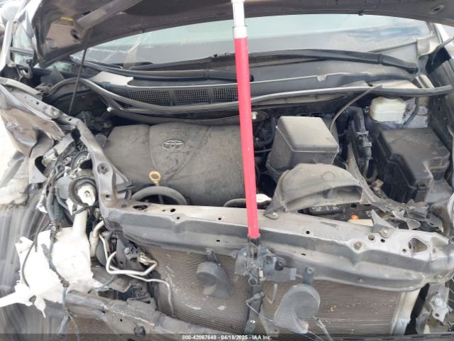 5TDYZ3DC4KS015406 Toyota Sienna Xle Premium 8 Passenger