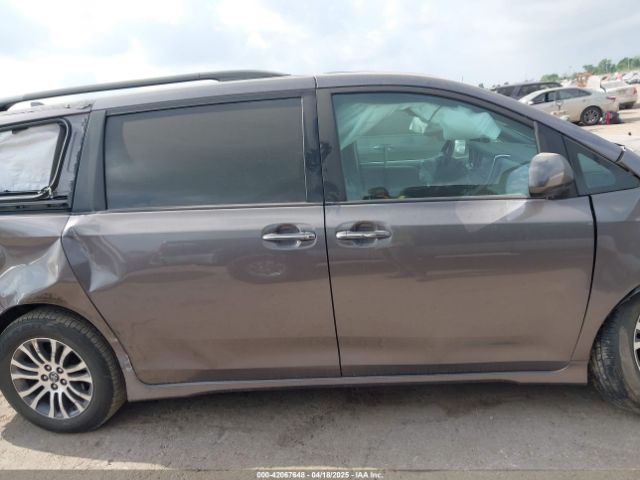 5TDYZ3DC4KS015406 Toyota Sienna Xle Premium 8 Passenger