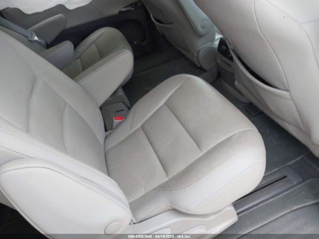 5TDYZ3DC4KS015406 Toyota Sienna Xle Premium 8 Passenger