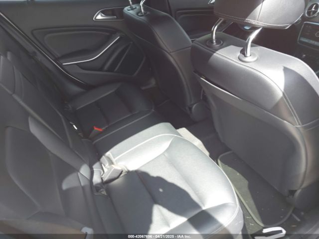 WDCTG4GB7LU027954 Mercedes-Benz Gla 250 4matic