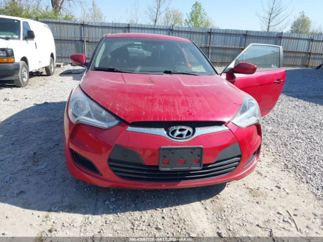 KMHTC6AD2EU214847 Hyundai Veloster Base W/black