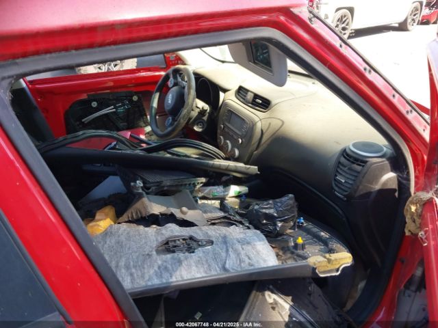 KNDJP3A55F7815158 KIA SOUL +