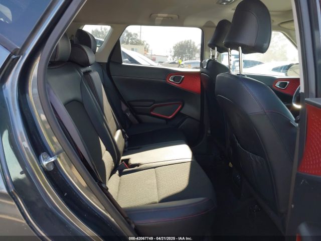KNDJ53AU0P7195673 KIA Soul Gt-line