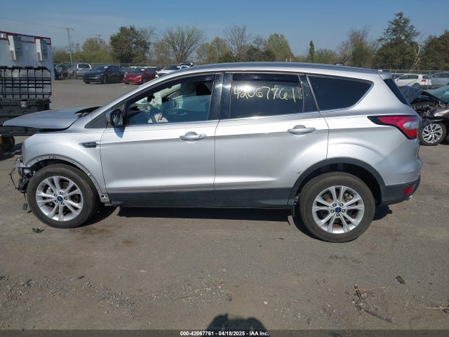 1FMCU0GD5HUA58342 Ford ESCAPE SE