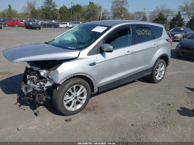 1FMCU0GD5HUA58342 Ford ESCAPE SE