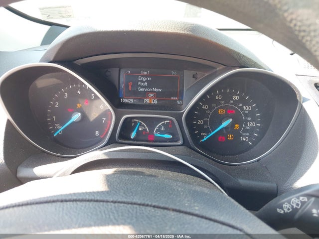 1FMCU0GD5HUA58342 Ford ESCAPE SE