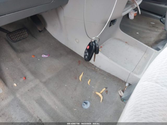 5TDKK3DC6ES424568 Toyota Sienna Le V6 8 Passenger