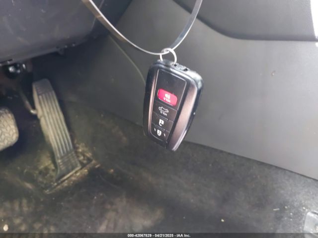 4T3RWRFVXNU077426 Toyota Rav4 Hybrid Xle