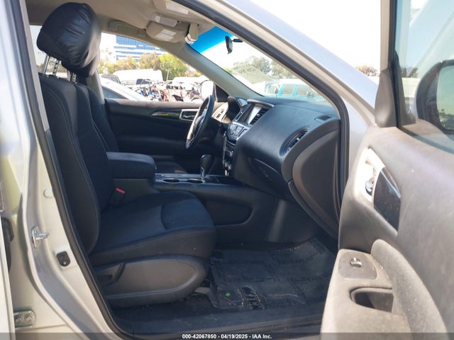 5N1DR2MNXHC669407 Nissan Pathfinder S