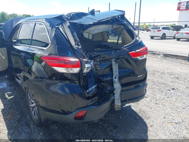 5TDKZRFH3HS519388 Toyota Highlander Xle