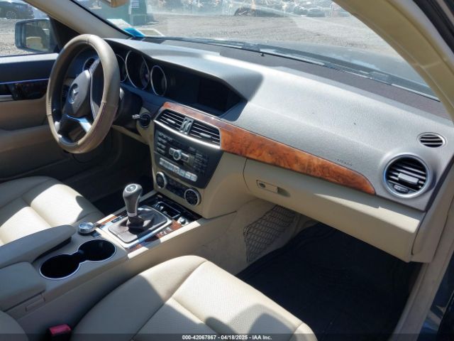 WDDGF8AB6ER313638 Mercedes-Benz C 300 Luxury 4matic/sport 4matic