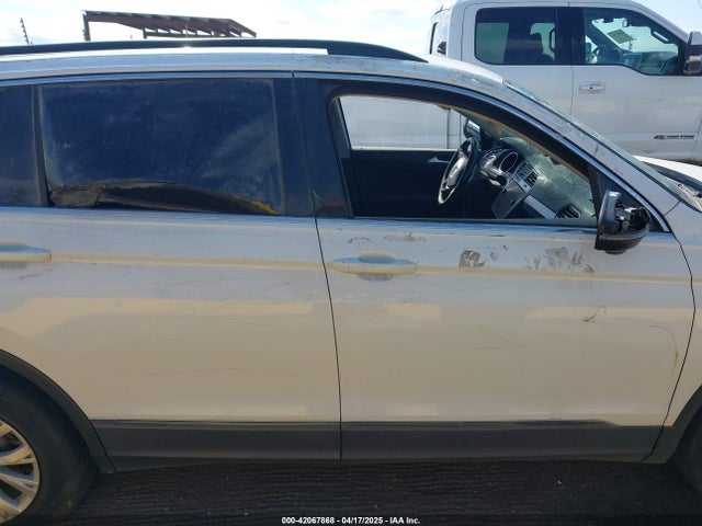3VV3B7AX0JM133899 Volkswagen Tiguan
