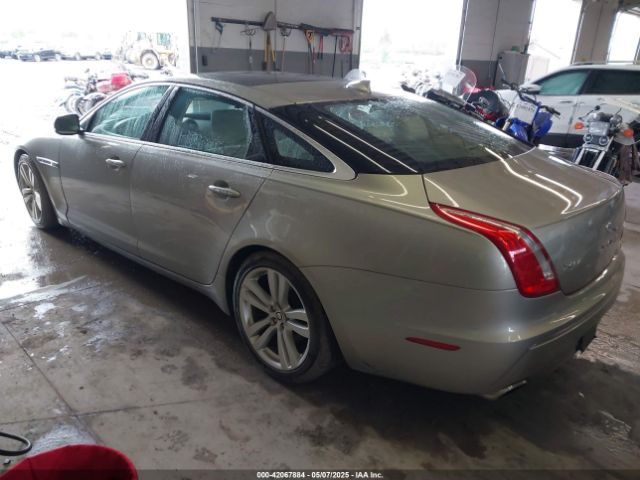 2013 JAGUAR XJ SAJWJ2GD0D8V50948 Photo 2