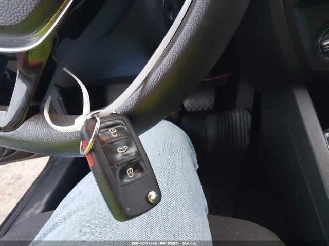 3VWD67AJ8GM261977 Volkswagen Jetta 1.4t Se