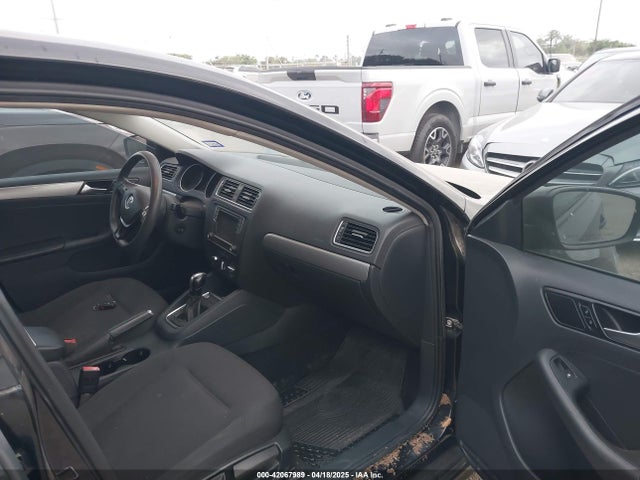 3VWD67AJ8GM261977 Volkswagen Jetta 1.4t Se