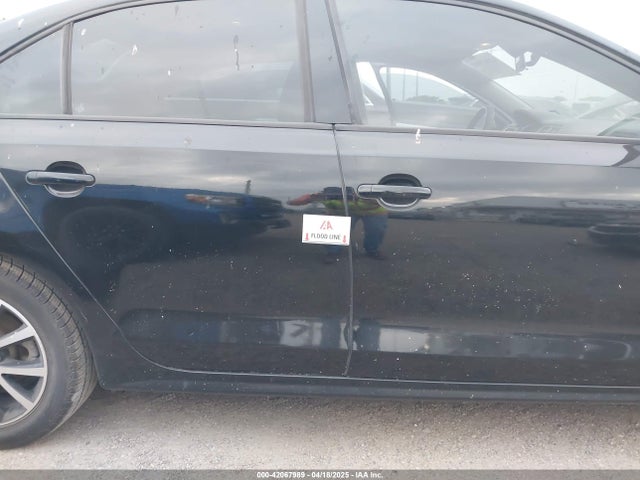 3VWD67AJ8GM261977 Volkswagen Jetta 1.4t Se