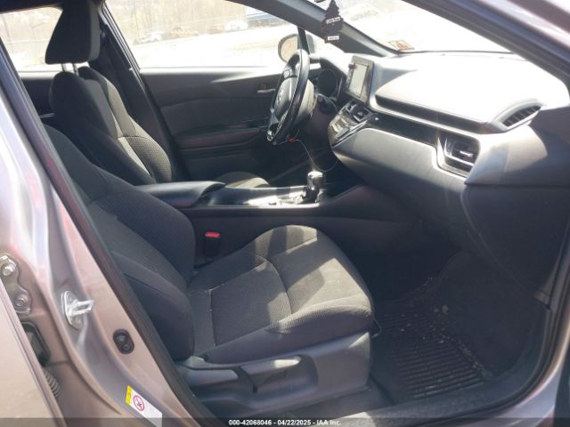 NMTKHMBX5JR046679 Toyota C-hr Xle Premium