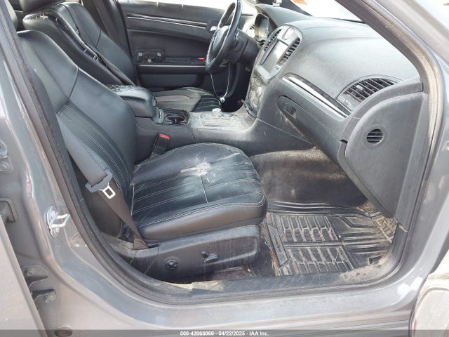 2C3CCAGGXHH558060 Chrysler 300 300s Awd