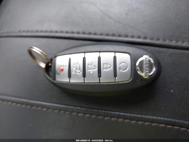 5N1ET2MT1HC788418 Nissan Rogue