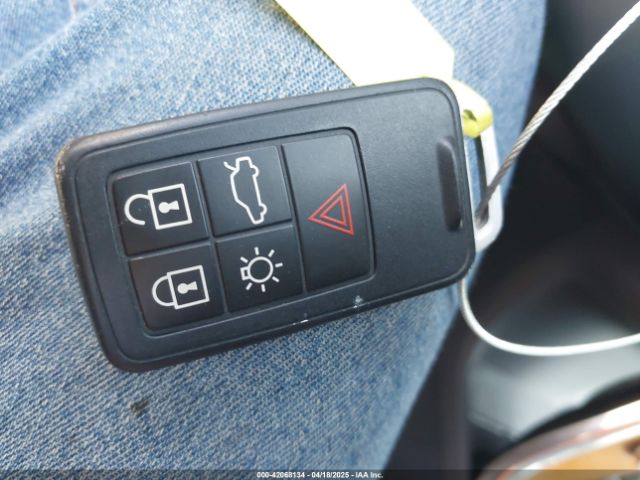 YV440MDU7H2008910 Volvo Xc60 T5 Inscription