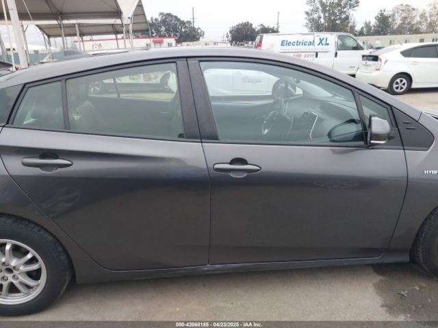 JTDKARFU3G3527205 Toyota Prius Four