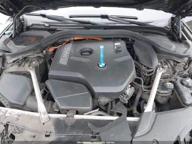 2019 BMW 530E WBAJA9C56KB399028 Photo 9