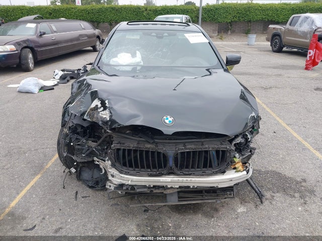WBAJA9C56KB399028 BMW 530e