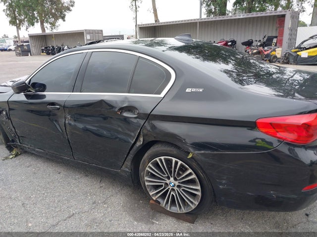 WBAJA9C56KB399028 BMW 530e