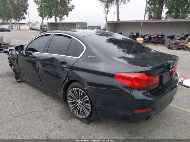 2019 BMW 530E WBAJA9C56KB399028 Photo 2
