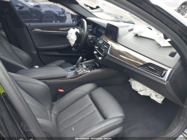 2019 BMW 530E WBAJA9C56KB399028 Photo 4
