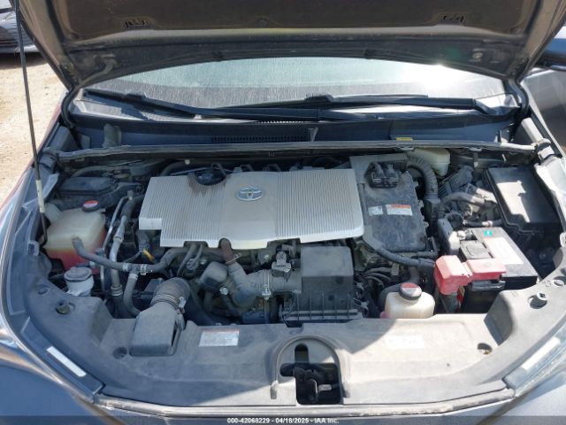 JTDKARFUXG3021631 Toyota Prius Three