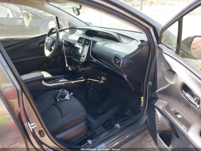 JTDKARFUXG3021631 Toyota Prius Three