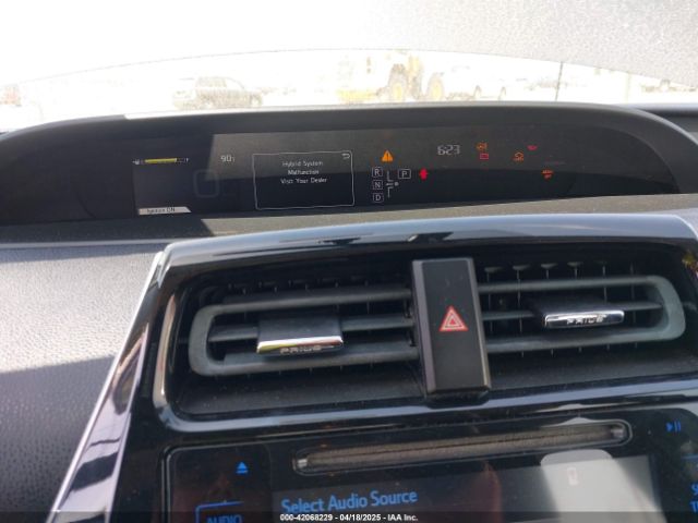JTDKARFUXG3021631 Toyota Prius Three