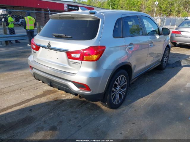 2018 MITSUBISHI OUTLANDER SPORT JA4AP3AU1JU024931 Photo 3