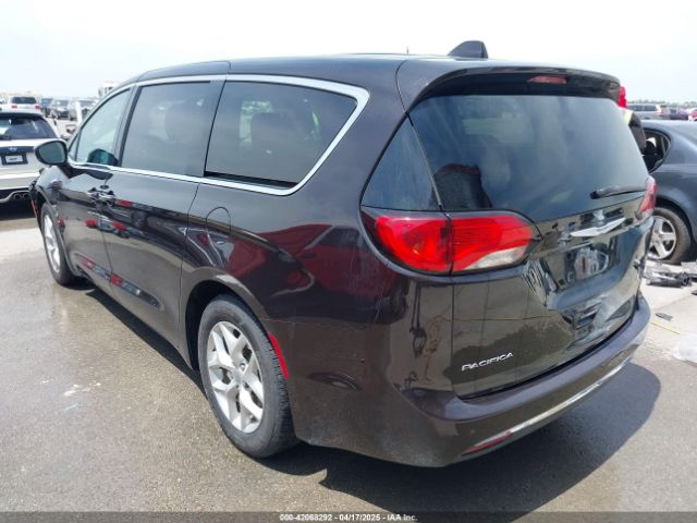 2018 CHRYSLER PACIFICA 2C4RC1FG6JR112415 Photo 2